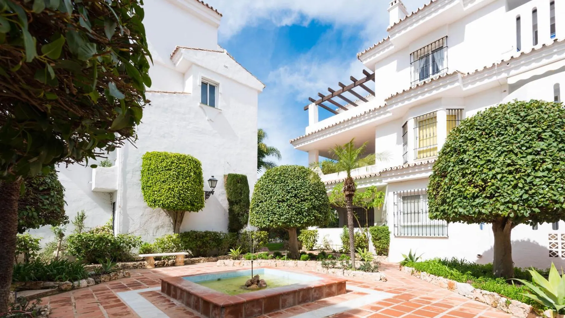 Atico Los Naranjos Marbella Apartment